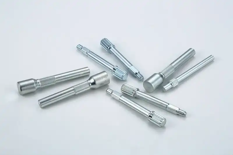 Industrielle Hammerkopfschraube als kundenspezifische Sonderbefestigung
