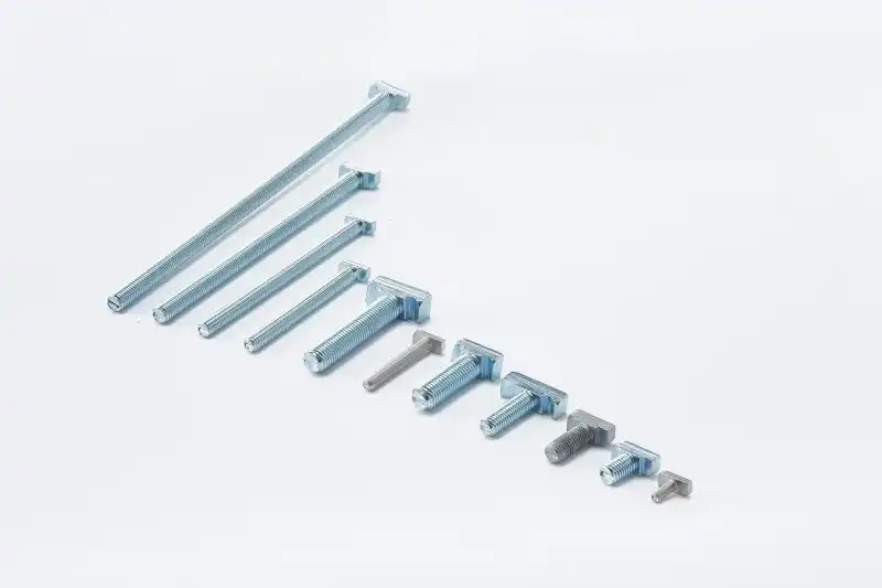 Industrieller T-Bolzen mit Gewindeschaft